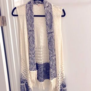 Altar’d state navy and white kimono